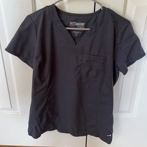 Grey’s Anatomy Rib Knit Back Panel V-Neck Top in Steel